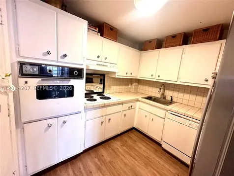 245 18th Street Miami Beach FL 33139