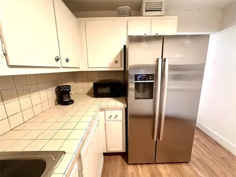 245 18th Street Miami Beach FL 33139