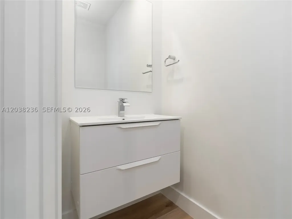 843 SW 29th Street Fort Lauderdale FL 33315