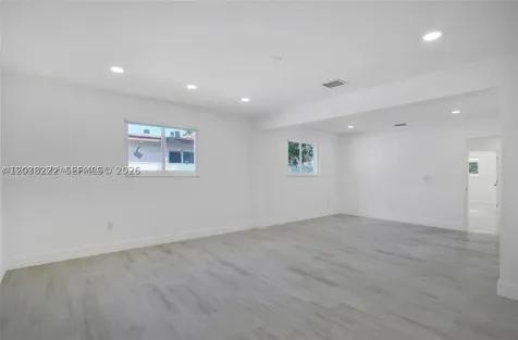 1825 NE 197th Terrace Miami FL 33179