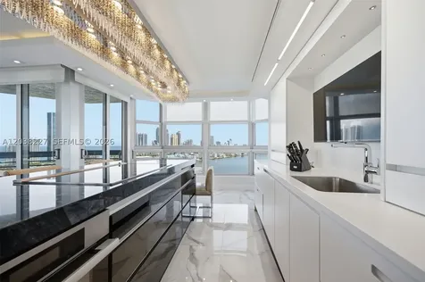 19101 NE 36th Court Aventura FL 33180