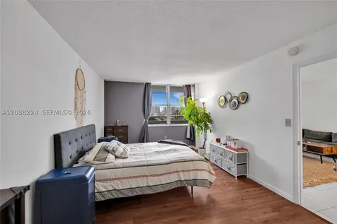 1020 Meridian Avenue Miami Beach FL 33139