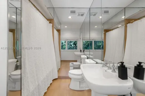 6500 N Bay Road Miami Beach FL 33141