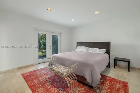 6500 N Bay Road Miami Beach FL 33141