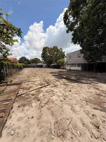 2544 SW 17th Street Miami FL 33145