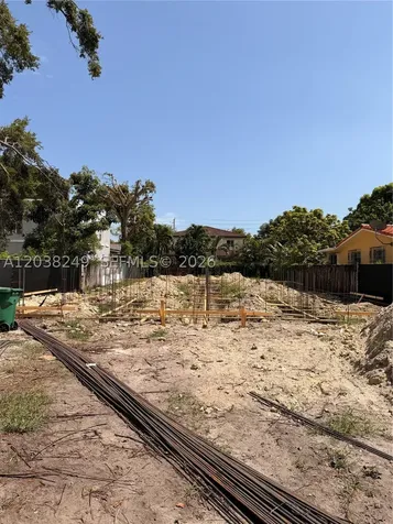 2544 SW 17th Street Miami FL 33145