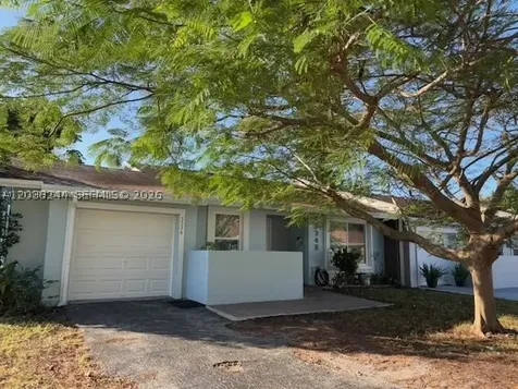 5534 S Lakewood Circle S Margate FL 33063