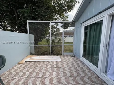5534 S Lakewood Circle S Margate FL 33063