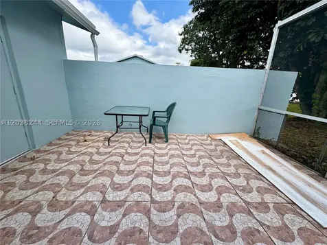 5534 S Lakewood Circle S Margate FL 33063