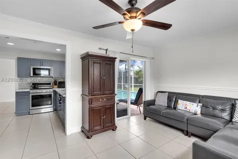 9624 NW 19th Place Sunrise FL 33322