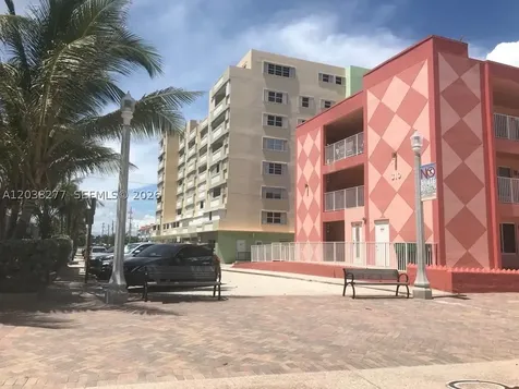 320 S Surf Road Hollywood FL 33019