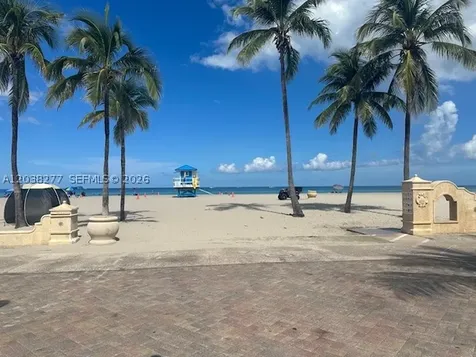 320 S Surf Road Hollywood FL 33019