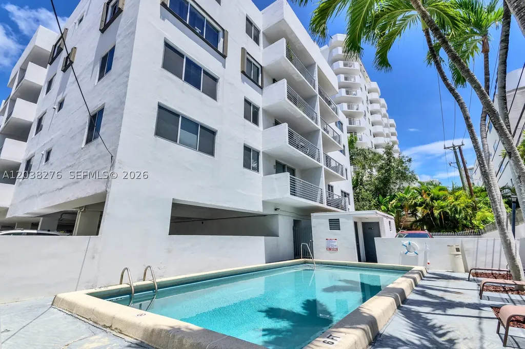 1605 Bay Road Miami Beach FL 33139