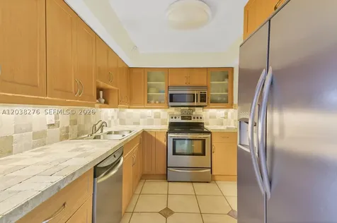 1605 Bay Road Miami Beach FL 33139