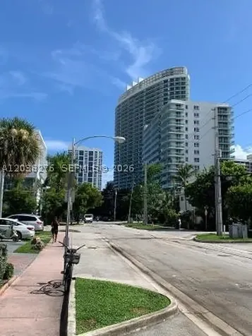 1605 Bay Road Miami Beach FL 33139