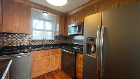 531 W Kalmia Drive Lake Park FL 33403