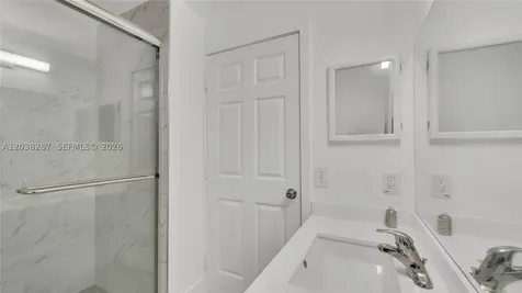2421 NW 96th Terrace Pembroke Pines FL 33024