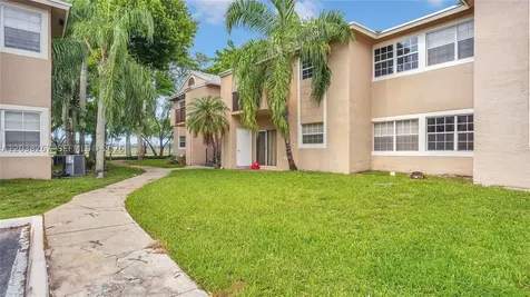 2421 NW 96th Terrace Pembroke Pines FL 33024