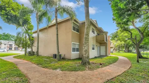 2421 NW 96th Terrace Pembroke Pines FL 33024