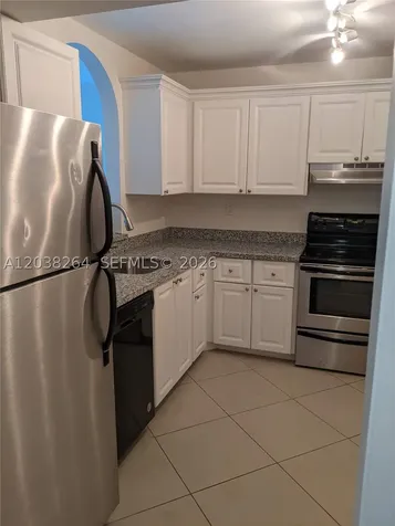 711 N Pine Island Road Plantation FL 33324