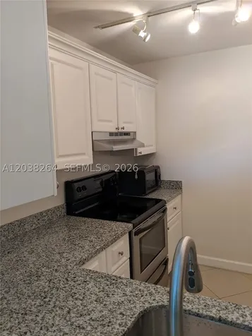 711 N Pine Island Road Plantation FL 33324