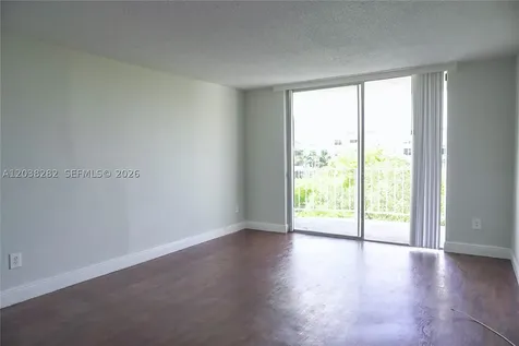 482 NW 165th St Road Miami FL 33169