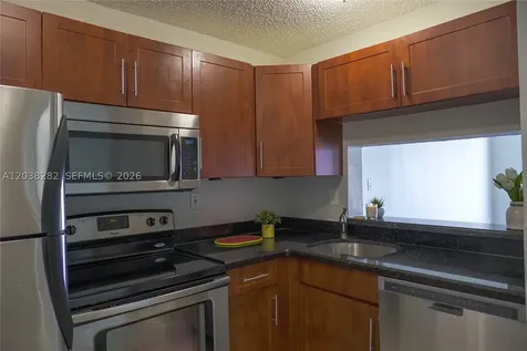 482 NW 165th St Road Miami FL 33169