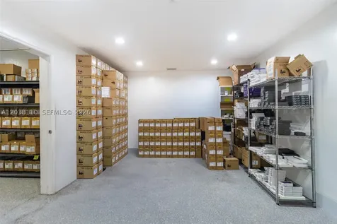 3337 NW 74th Avenue Miami FL 33122