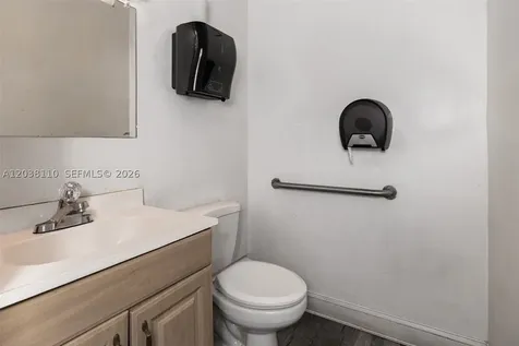 3337 NW 74th Avenue Miami FL 33122