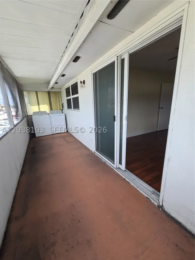 121 Saxony C Delray Beach FL 33446