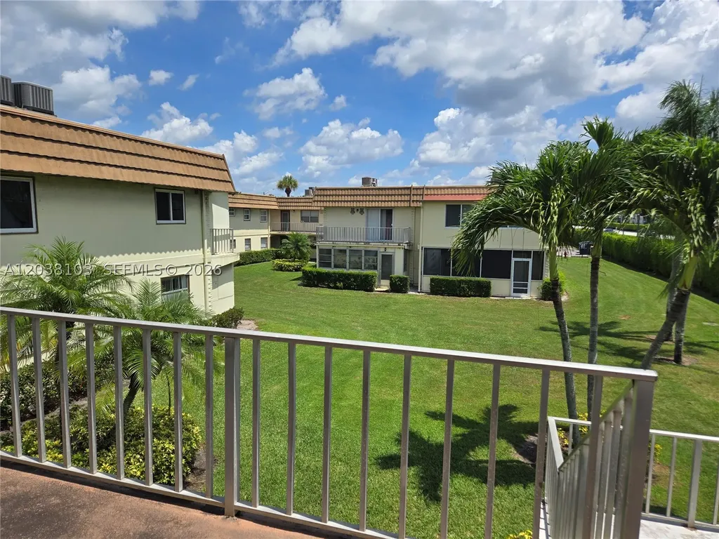 121 Saxony C Delray Beach FL 33446