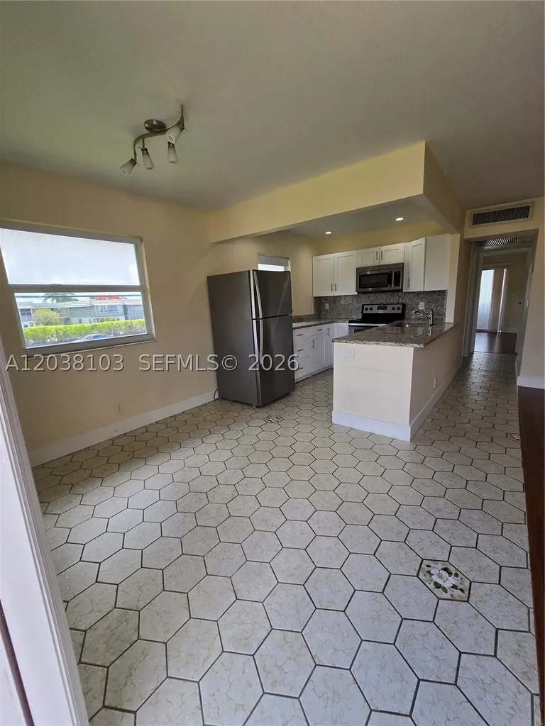 121 Saxony C Delray Beach FL 33446
