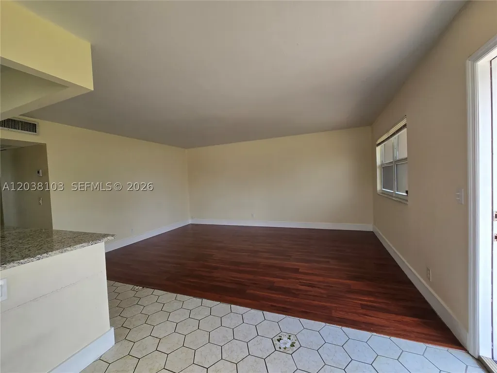 121 Saxony C Delray Beach FL 33446