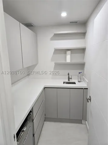 909 N Miami Beach Boulevard North Miami Beach FL 33162