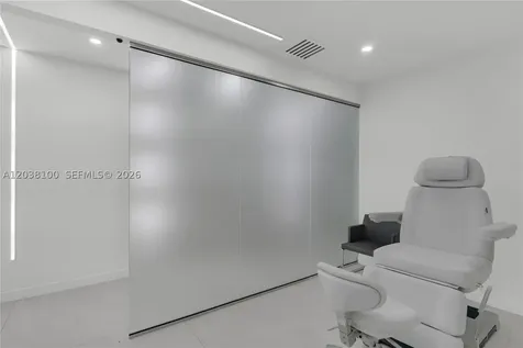 909 N Miami Beach Boulevard North Miami Beach FL 33162