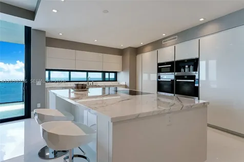 18555 Collins Avenue Sunny Isles Beach FL 33160