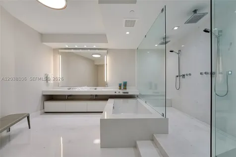 18555 Collins Avenue Sunny Isles Beach FL 33160