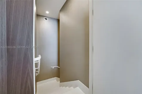 18555 Collins Avenue Sunny Isles Beach FL 33160