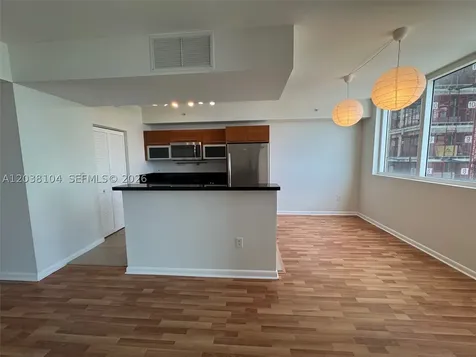 244 Biscayne Bl Miami FL 33132