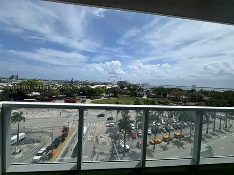 244 Biscayne Bl Miami FL 33132