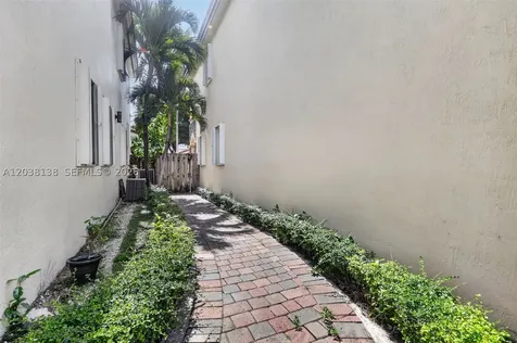 4422 NW 112th Court Doral FL 33178