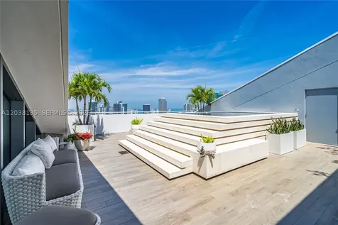 88 SW 7th Street Miami FL 33130