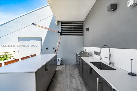 88 SW 7th Street Miami FL 33130