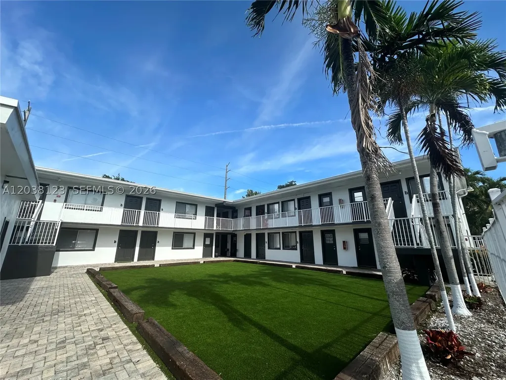 2325 Arthur Street Hollywood FL 33020