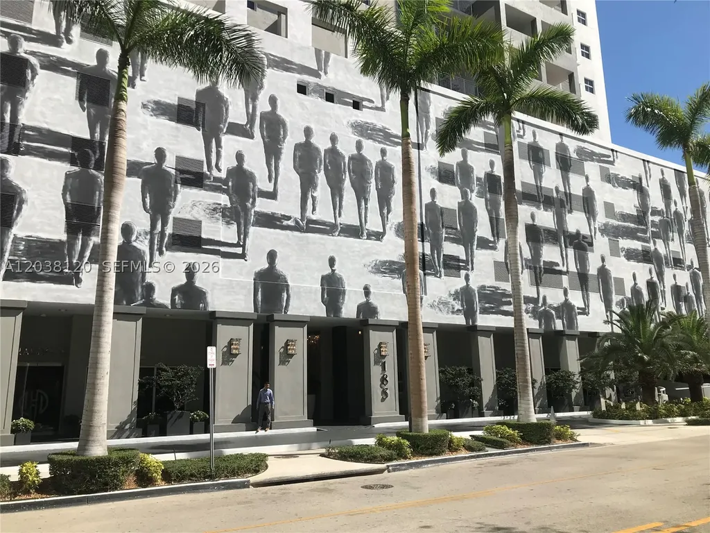 185 SE 14th Terrace Miami FL 33131