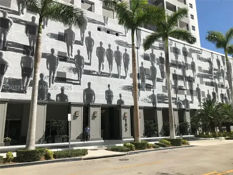 185 SE 14th Terrace Miami FL 33131