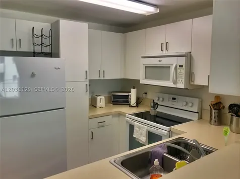 185 SE 14th Terrace Miami FL 33131