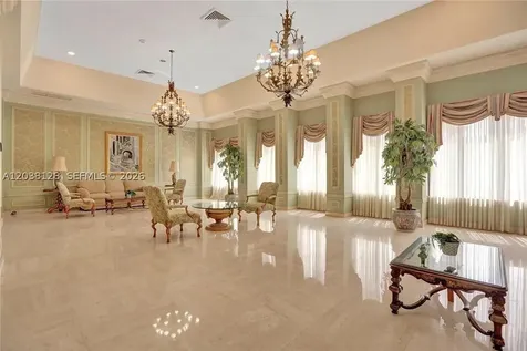 Hallandale Beach FL 33009