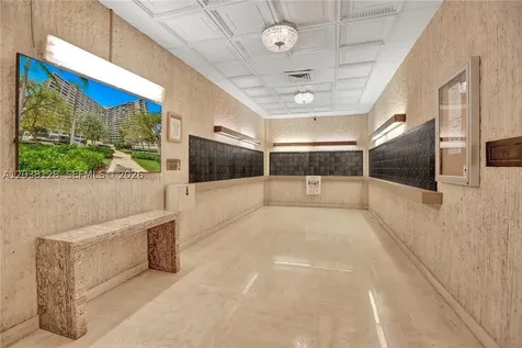 Hallandale Beach FL 33009