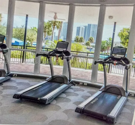 Hallandale Beach FL 33009